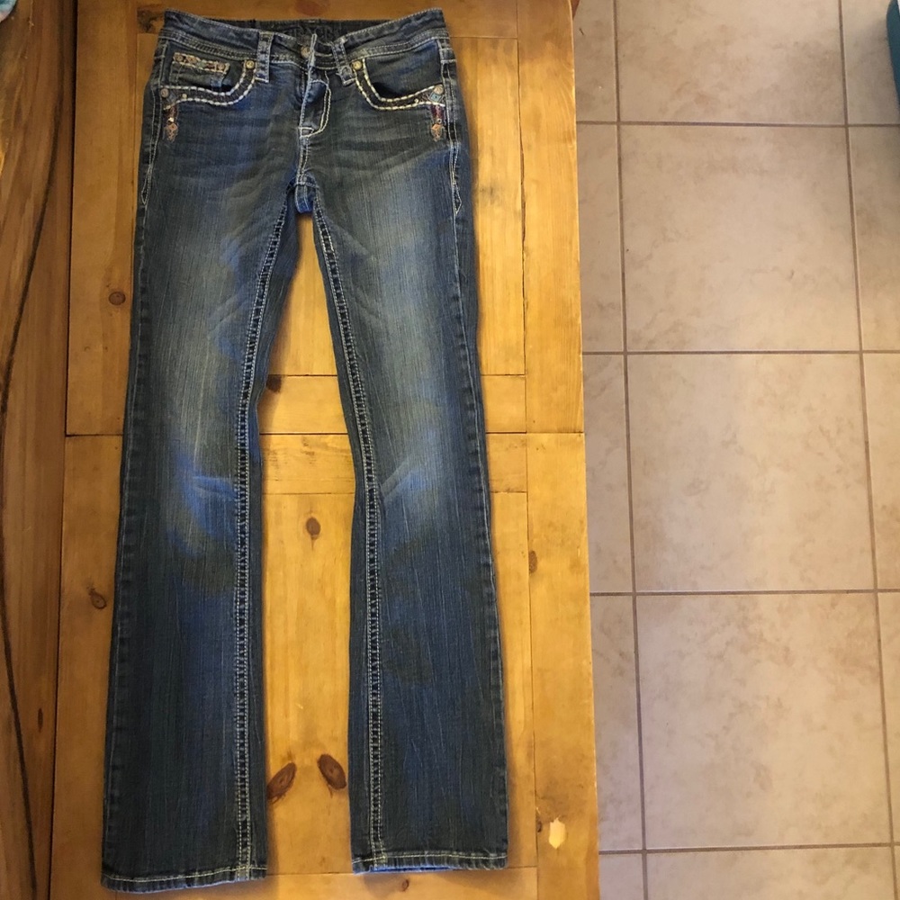 Grace in LA jeans with some color accents